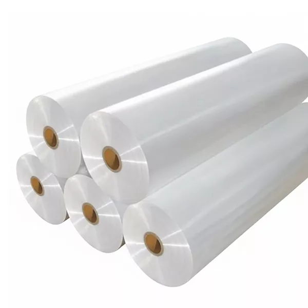 Como o filme retrátil POF melhora a eficiência da embalagem e a proteção do produto?